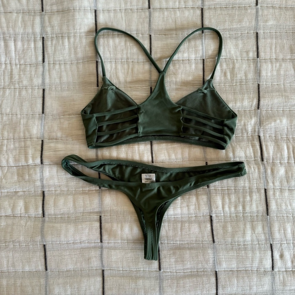 Body glove women’s bikini set